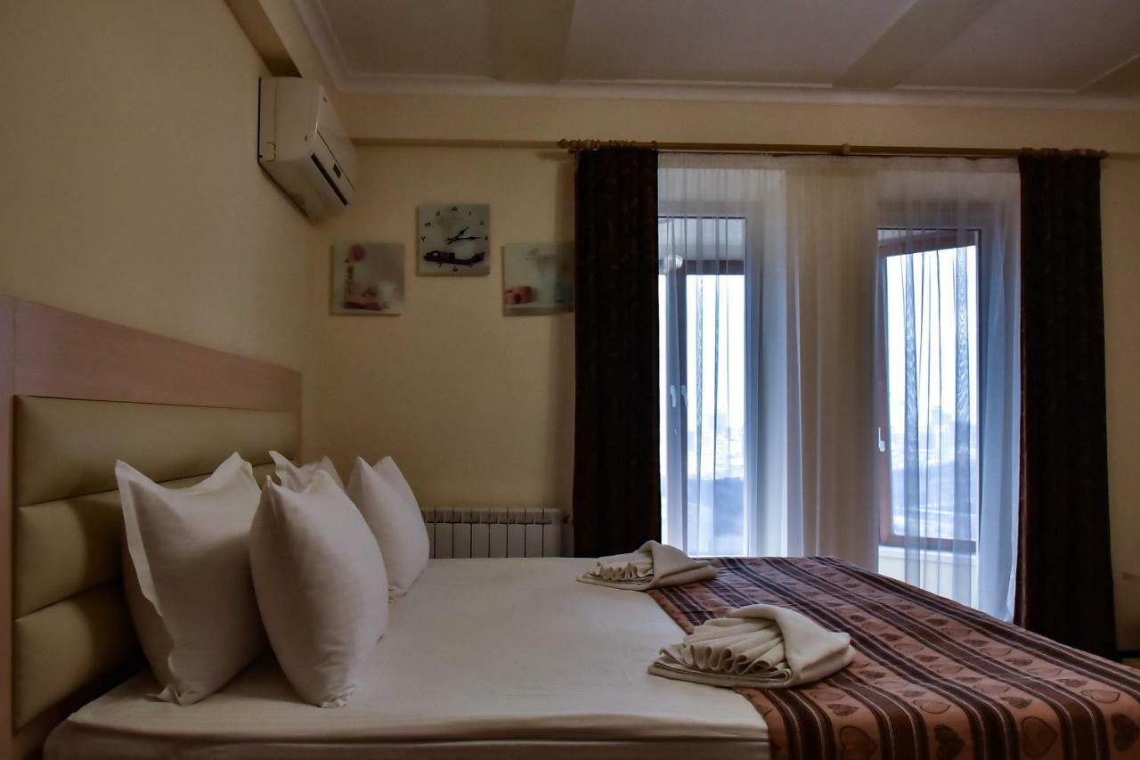 Aparthotel On Klinichna St. Kyjev Exteriér fotografie