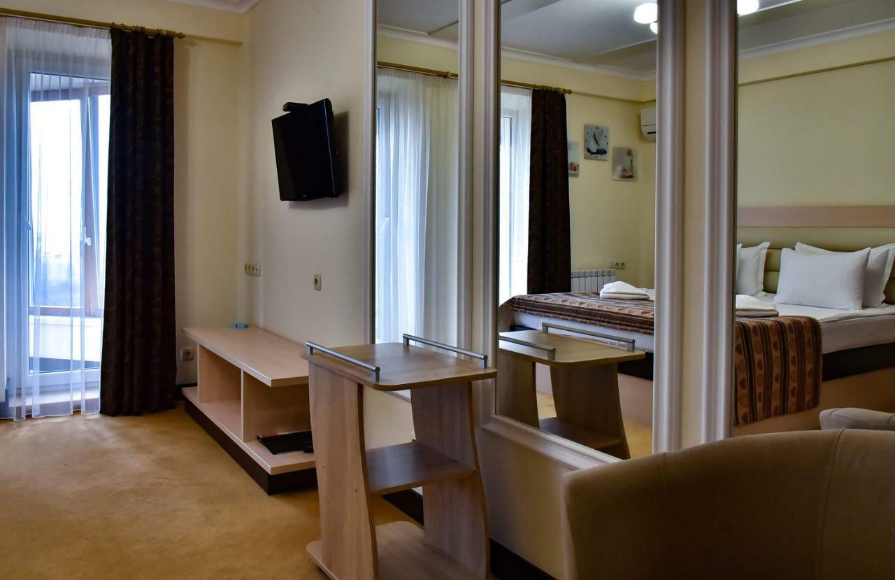 Aparthotel On Klinichna St. Kyjev Exteriér fotografie